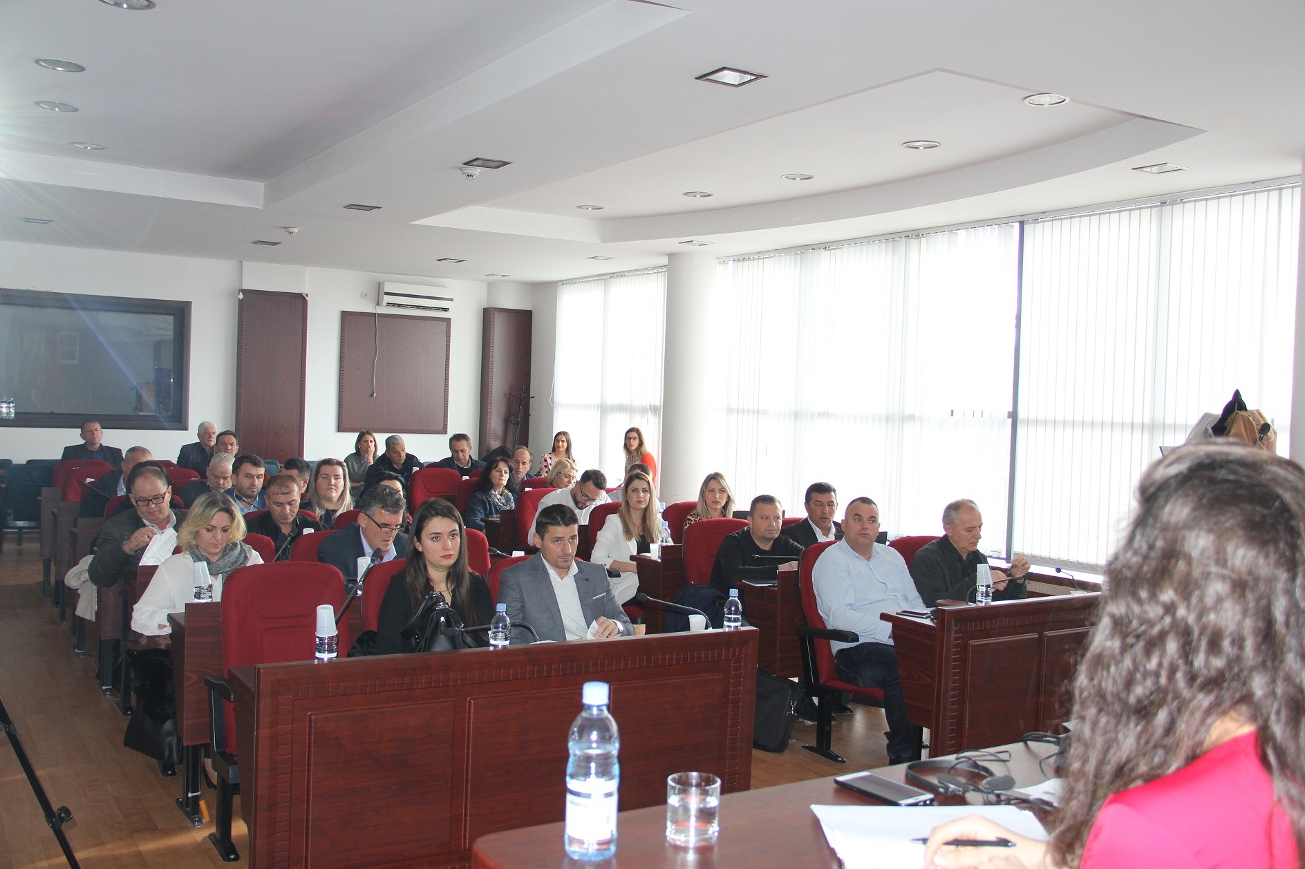 Komuna e Istogut miraton planin e veprimit për efiçiencë të energjisë