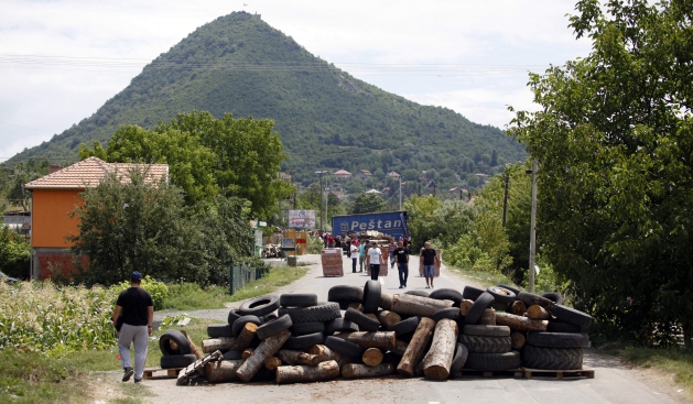 Barrikada në veriun e Kosovës në 18 vende