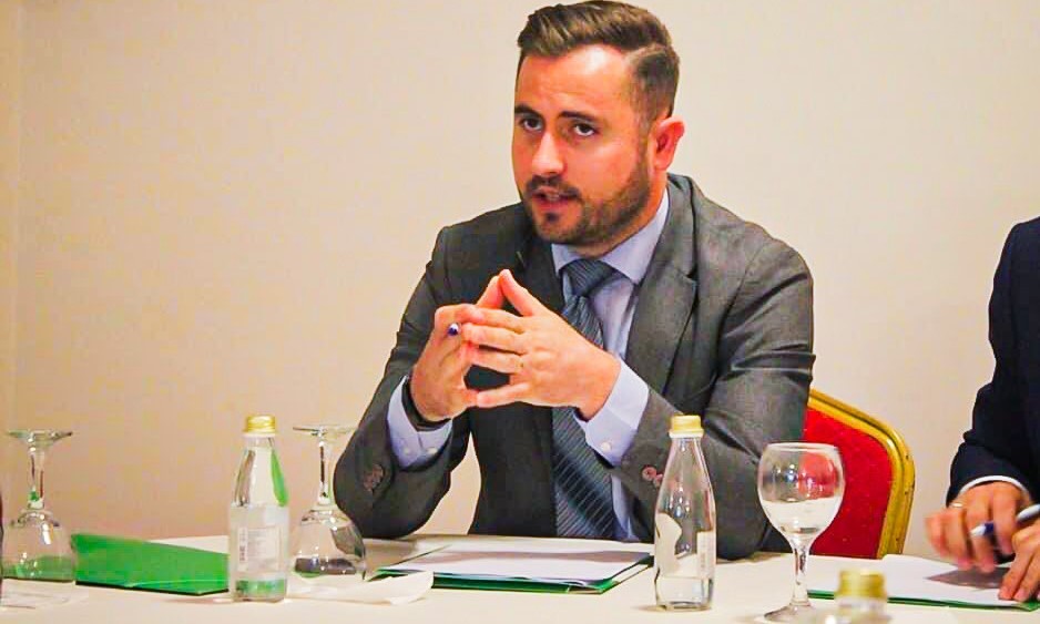 Kriza e identitetit shqiptar dhe mos ekzistimi i atij kosovar