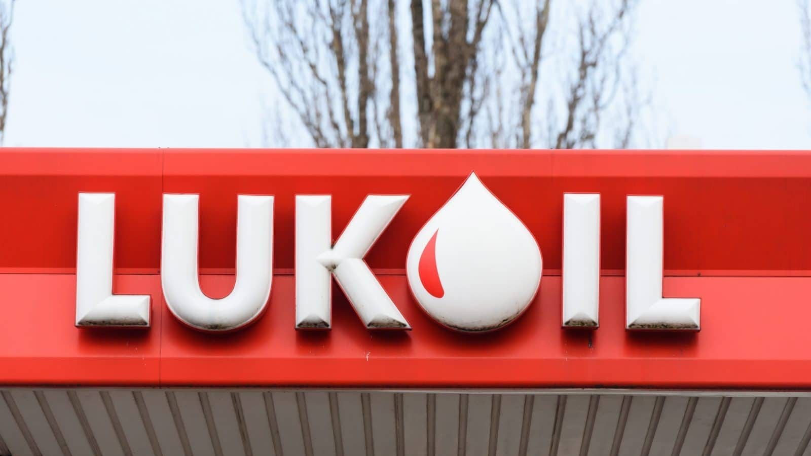 Lukoil shkurton 18 për qind të prodhimit