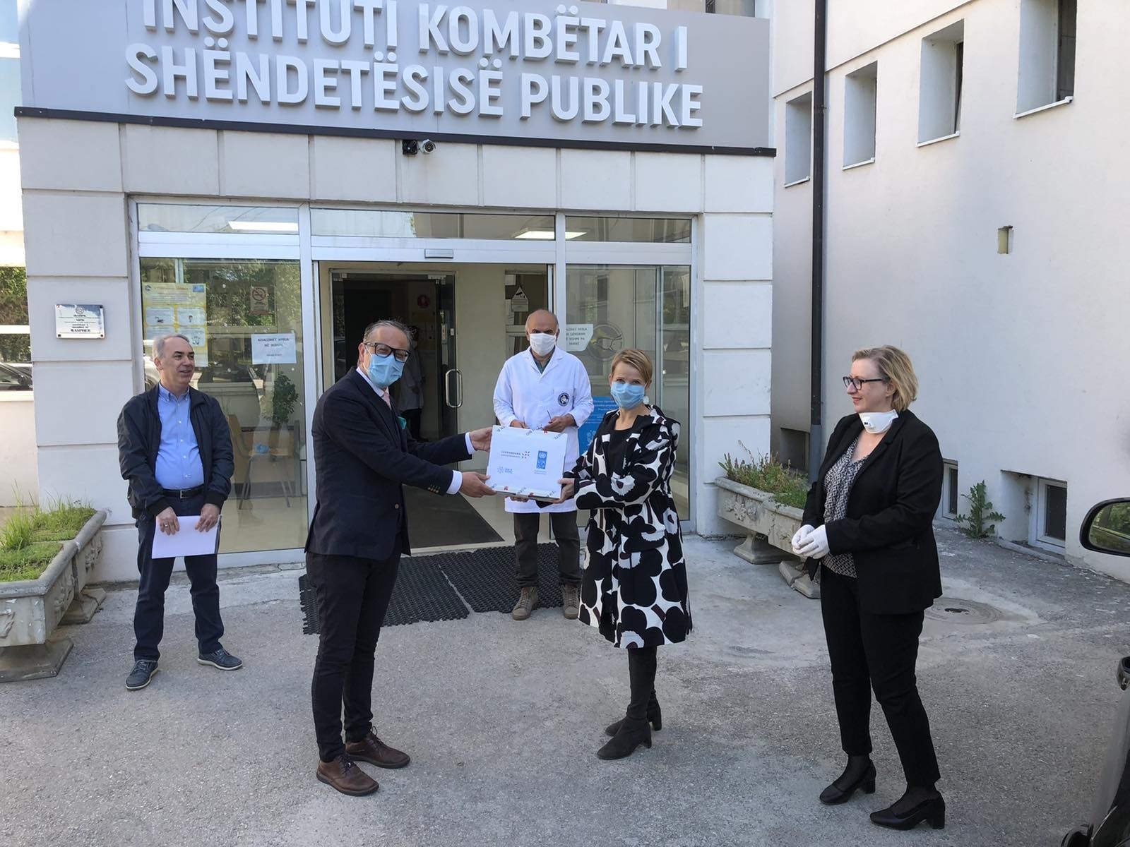 Luksemburgu dhe UNDP i dorëzojnë 5,000 teste Kosovës