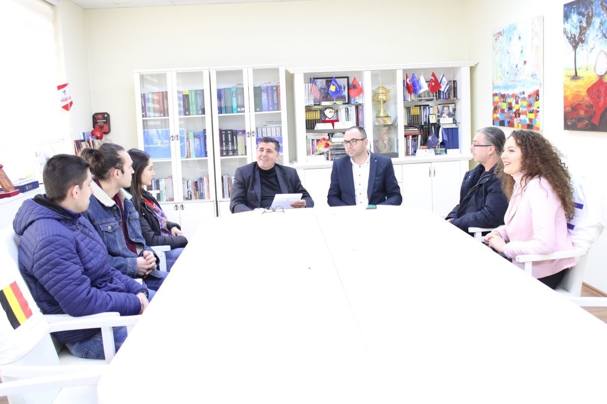 Gjilani ndan bursat për 12 studentët e ekselencës