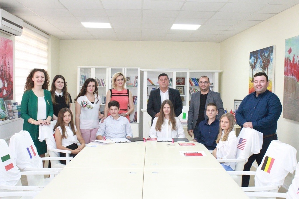 Lutfi Haziri i dorëzon detyrën e kryetarit Rega Aliut për 24 orë
