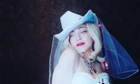 Madonna rikthehet me një album të ri