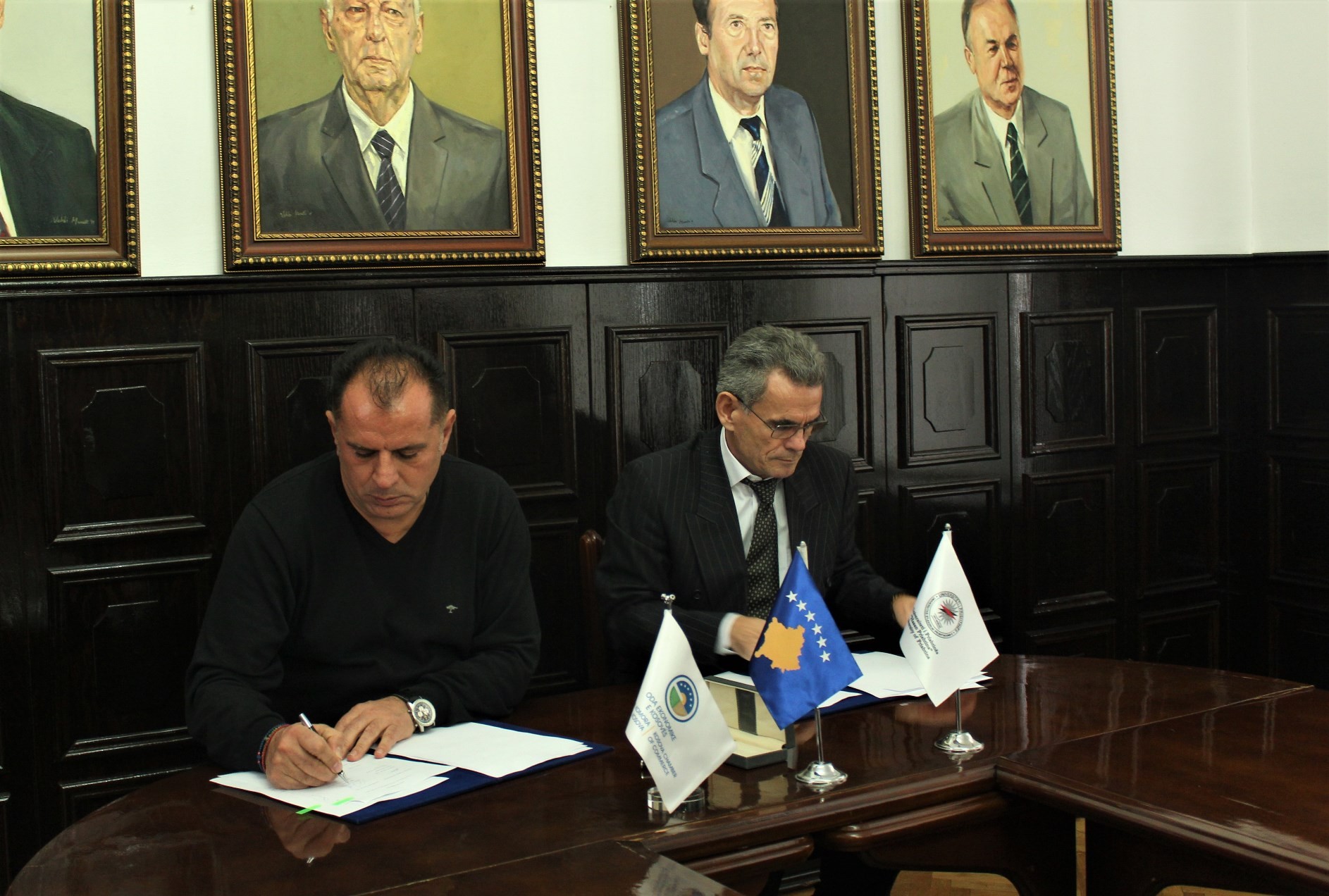 Universiteti i Prishtinës nënshkruan marrëveshje me Odën Ekonomike  
