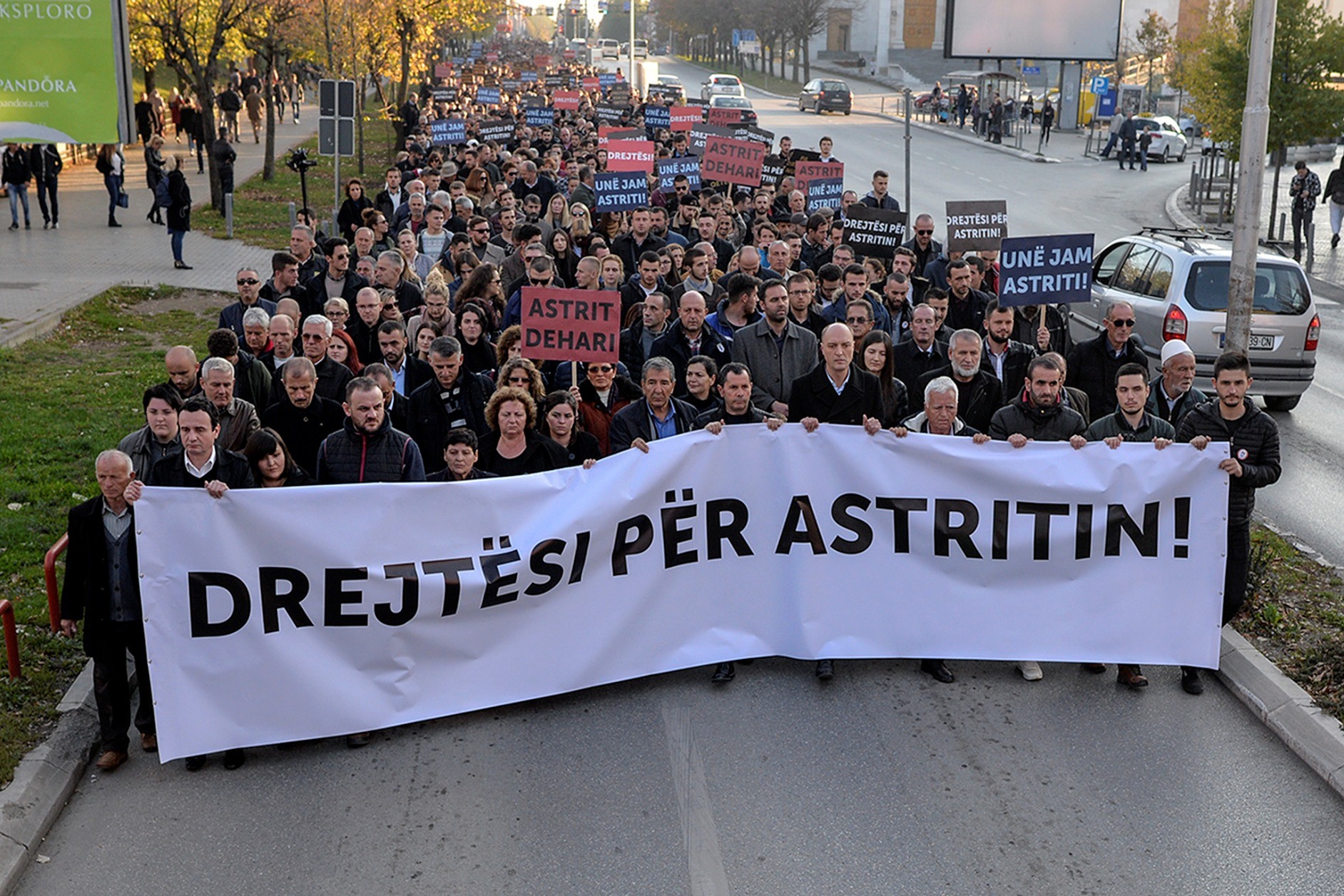 Ultimatum për qeverinë në njëvjetorin e vdekjes e Astit Deharit