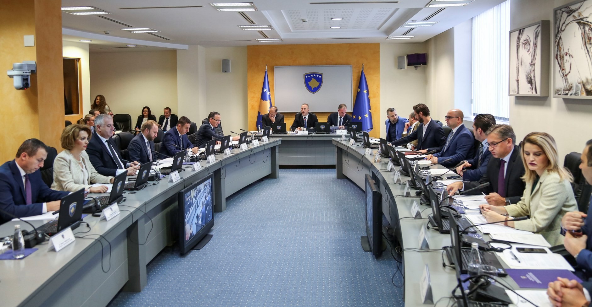 Fondi i privatizimit lejohet të investojë në letrat me vlerë të emetuara nga Qeveria