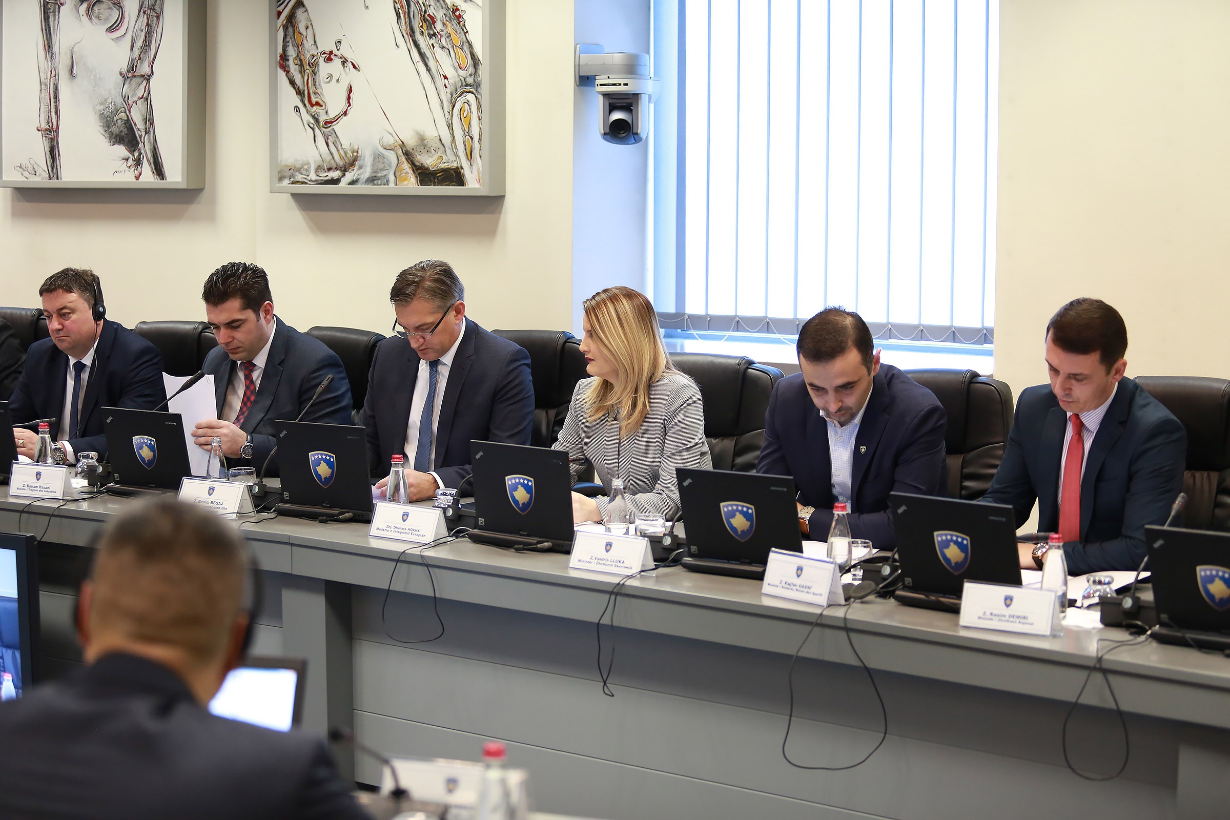 Qeveria miraton kërkesën për tri projektligje për procesin integrues