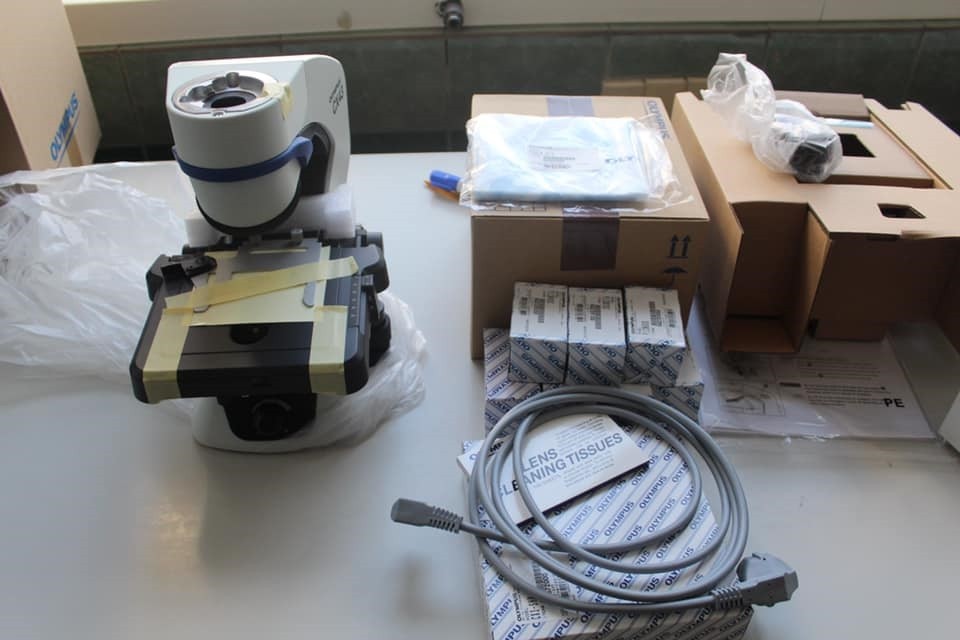 Dorëzohet mikroskopi për skriningun e kancerit të qafës së mitrës në Spitalin e Pejës