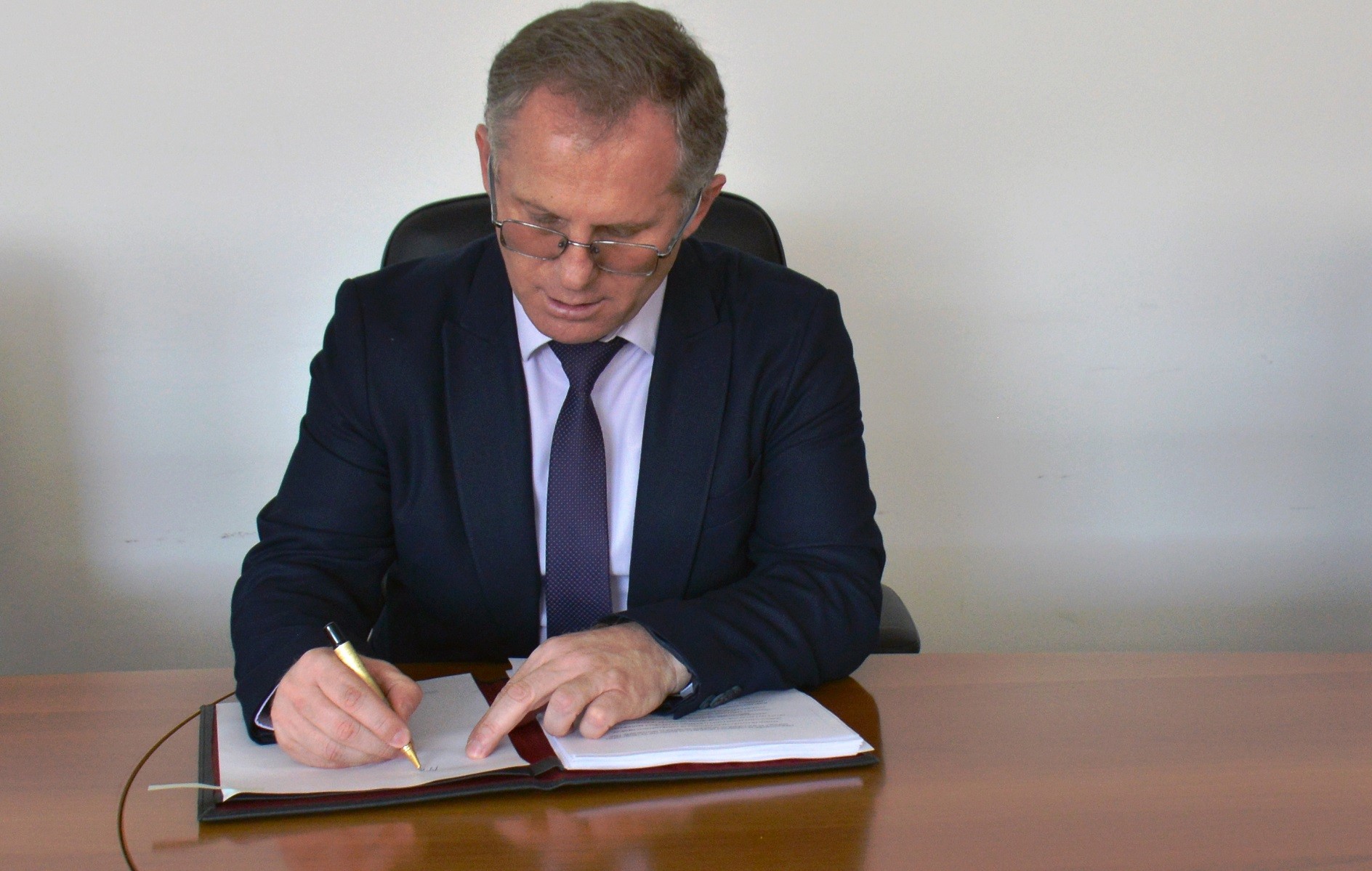 MFT nënshkruan marrëveshje për prokurimin e kundërmasave mjekësore me KE