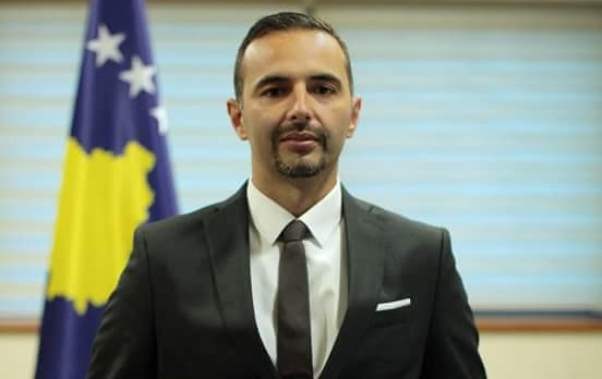 Lluka merr vendim që automjetet zyrtare të përdoren vetëm në orar të punës