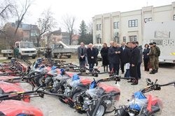 Komuna e Prizrenit shpërndan motokultivatorë për fermerë