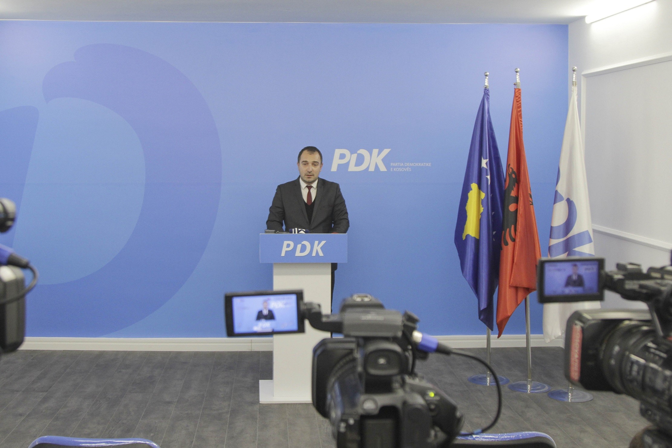 Qeveria dështoi me arsimin, skandaloz vendimi për 1 muaj pushim dimëror