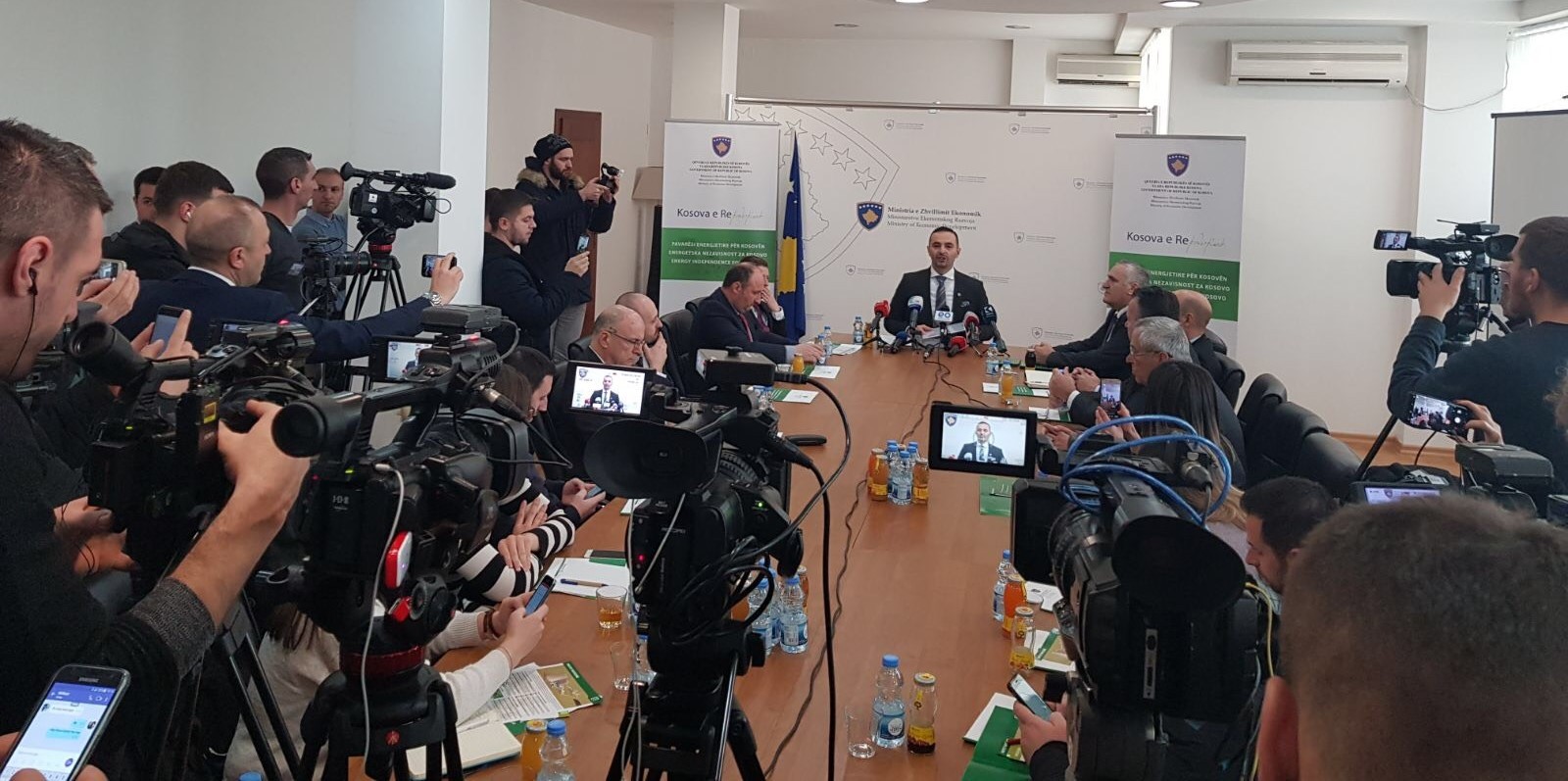 MZHE publikon kontratat komerciale për TC “Kosova e Re”