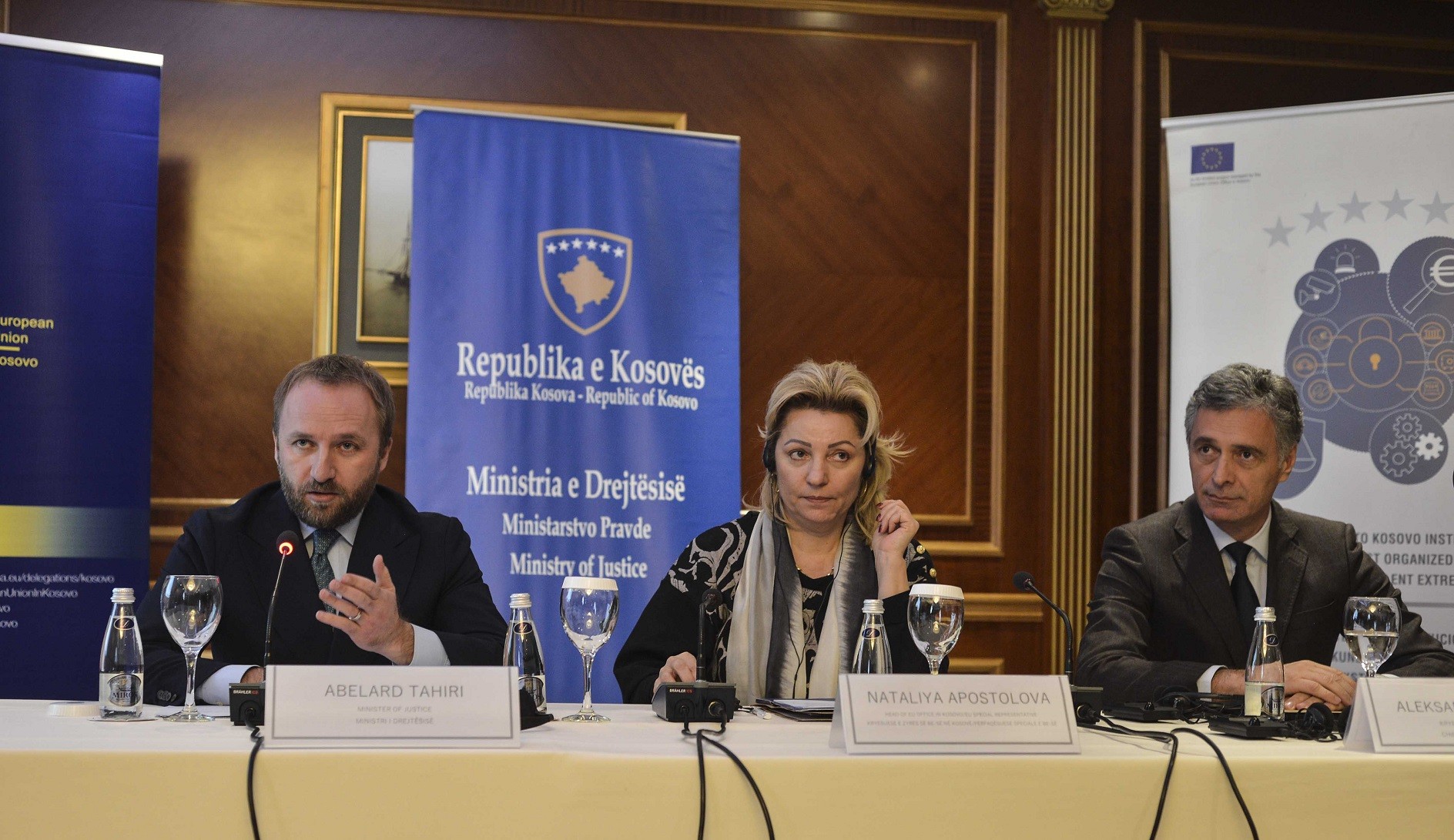 Fuqia e grupeve kriminale në politikë dobësohet vetëm me konfiskimin e pasurisë