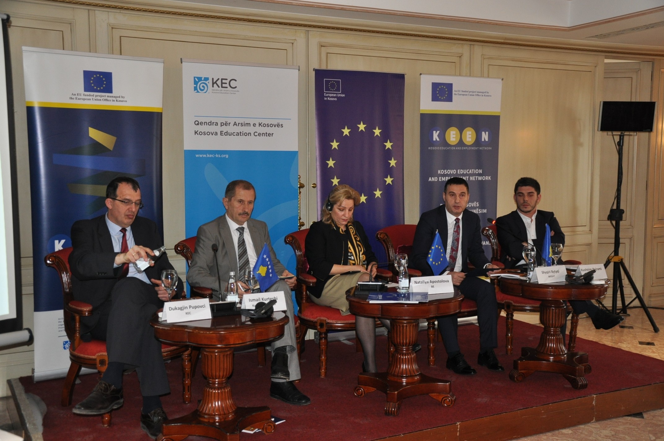 Zyra e BE-së organizon tryezë për arsimin cilësor në Kosovë
