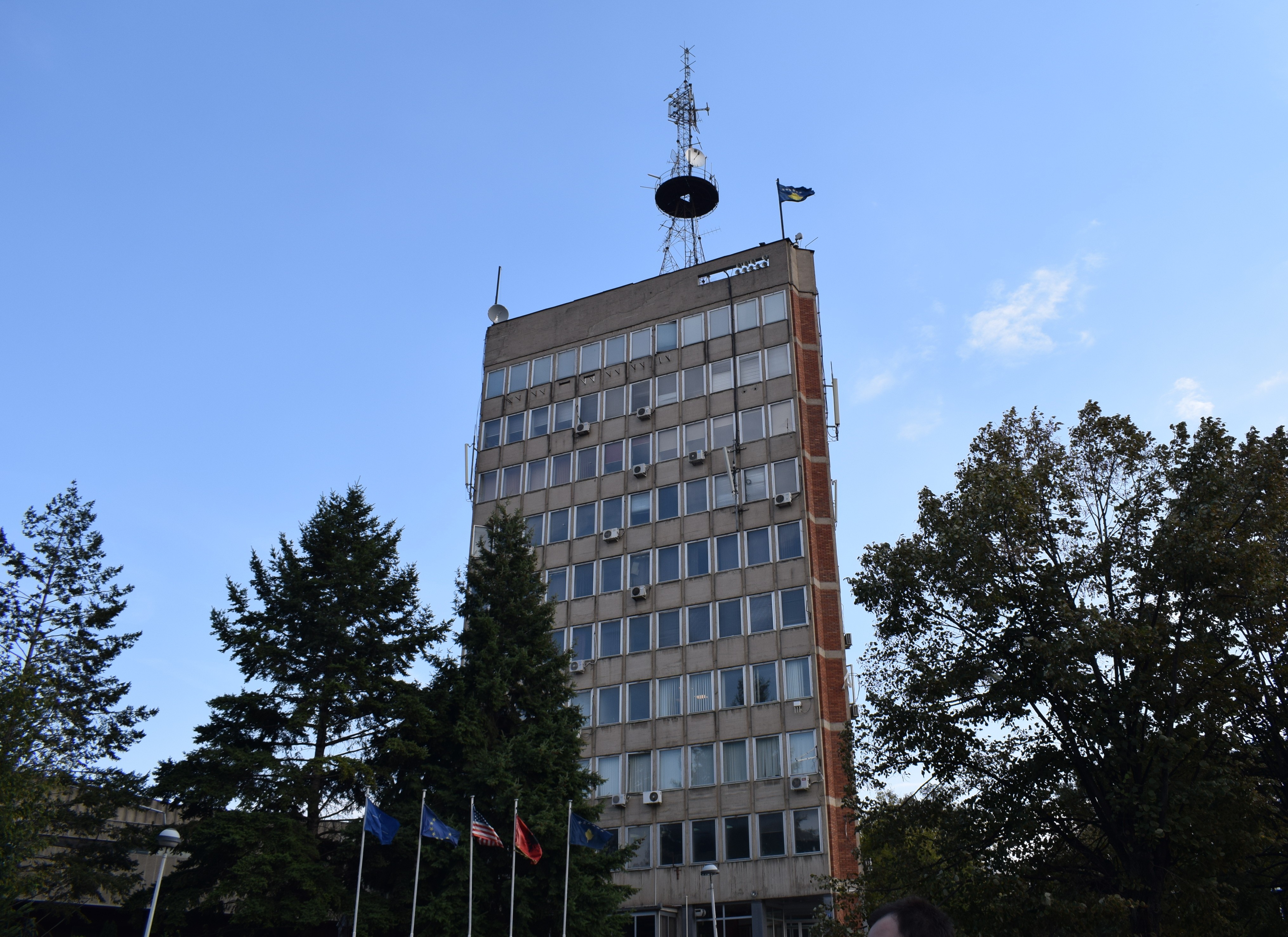 Shoqata Sindikale e Radio Kosovës dënon abuzimin me pasurinë publike