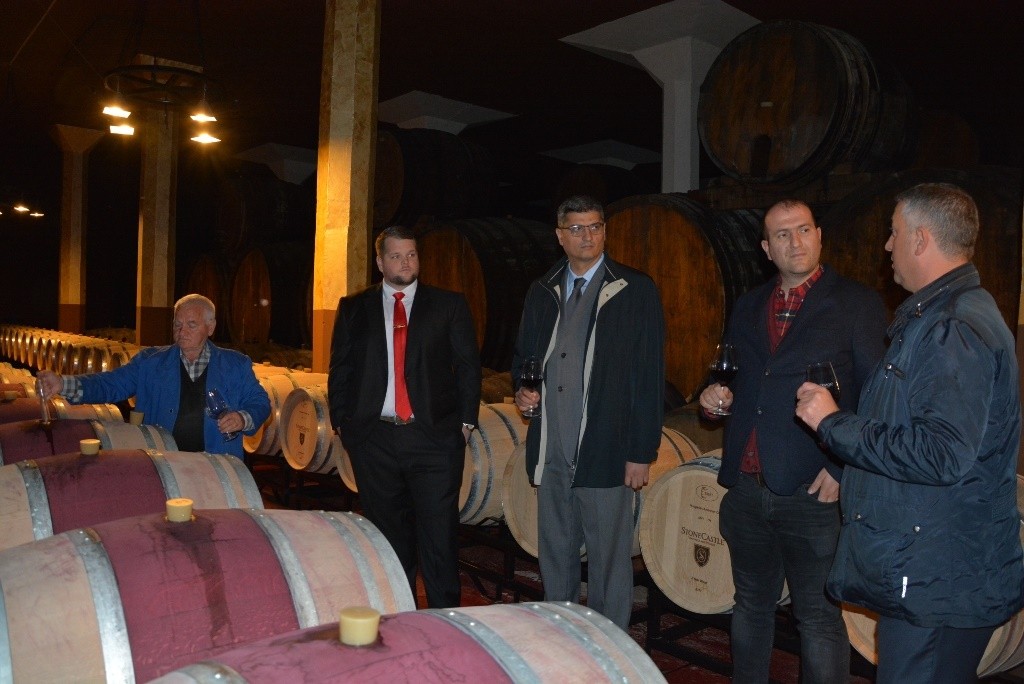 Ministri Rikalo premton përkrahje për vreshtarinë dhe verëtarinë
