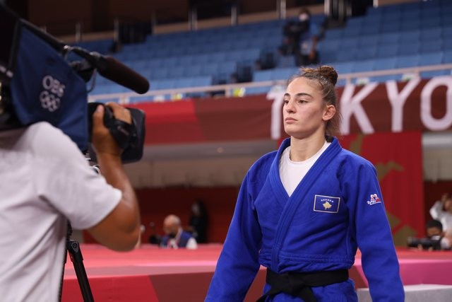 Kosova fiton medaljen e dytë, Nora Gjakova fiton medaljen e artë olimpike