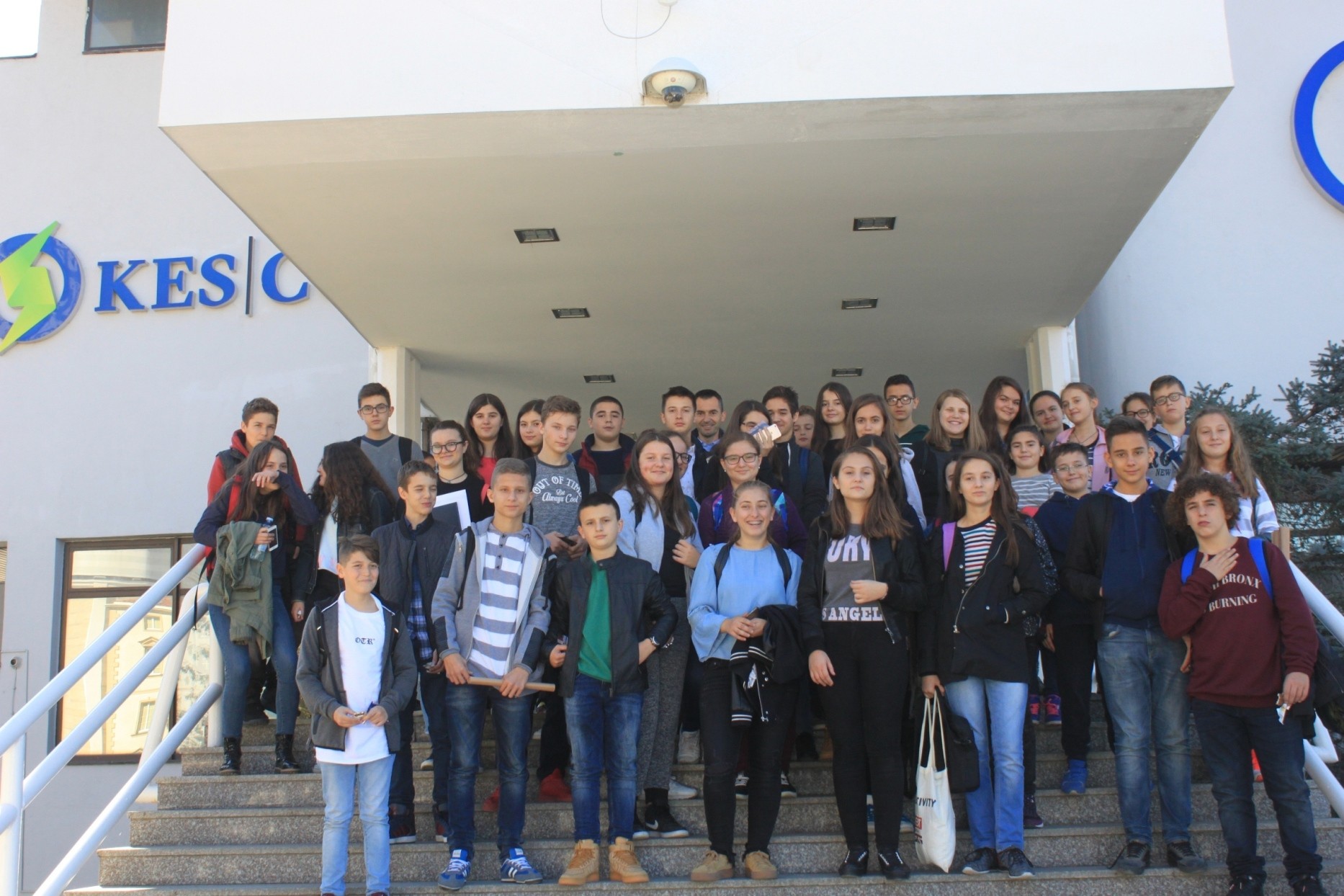 Nxënësit e shkollës “Xhemajl Mustafa” mësojnë si funksionon KEDS-i