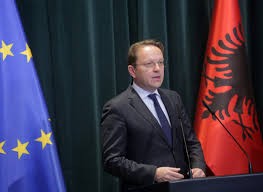 Komisioneri i BE-së për Fqinjësi dhe Zgjerim, Oliver Varhelyi vjen sot në Kosovë
