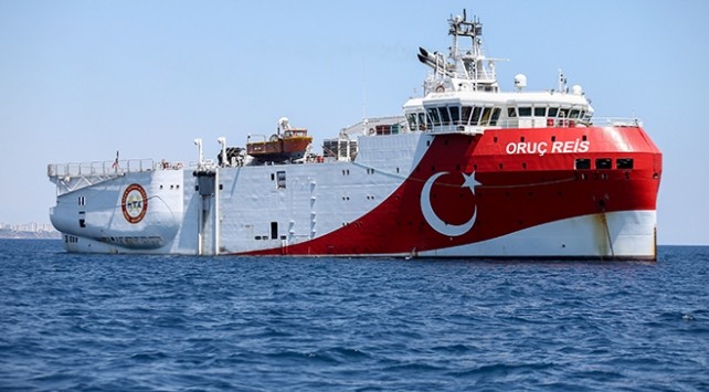 Turqia vendos të tërheqë anijet drejt Antalias