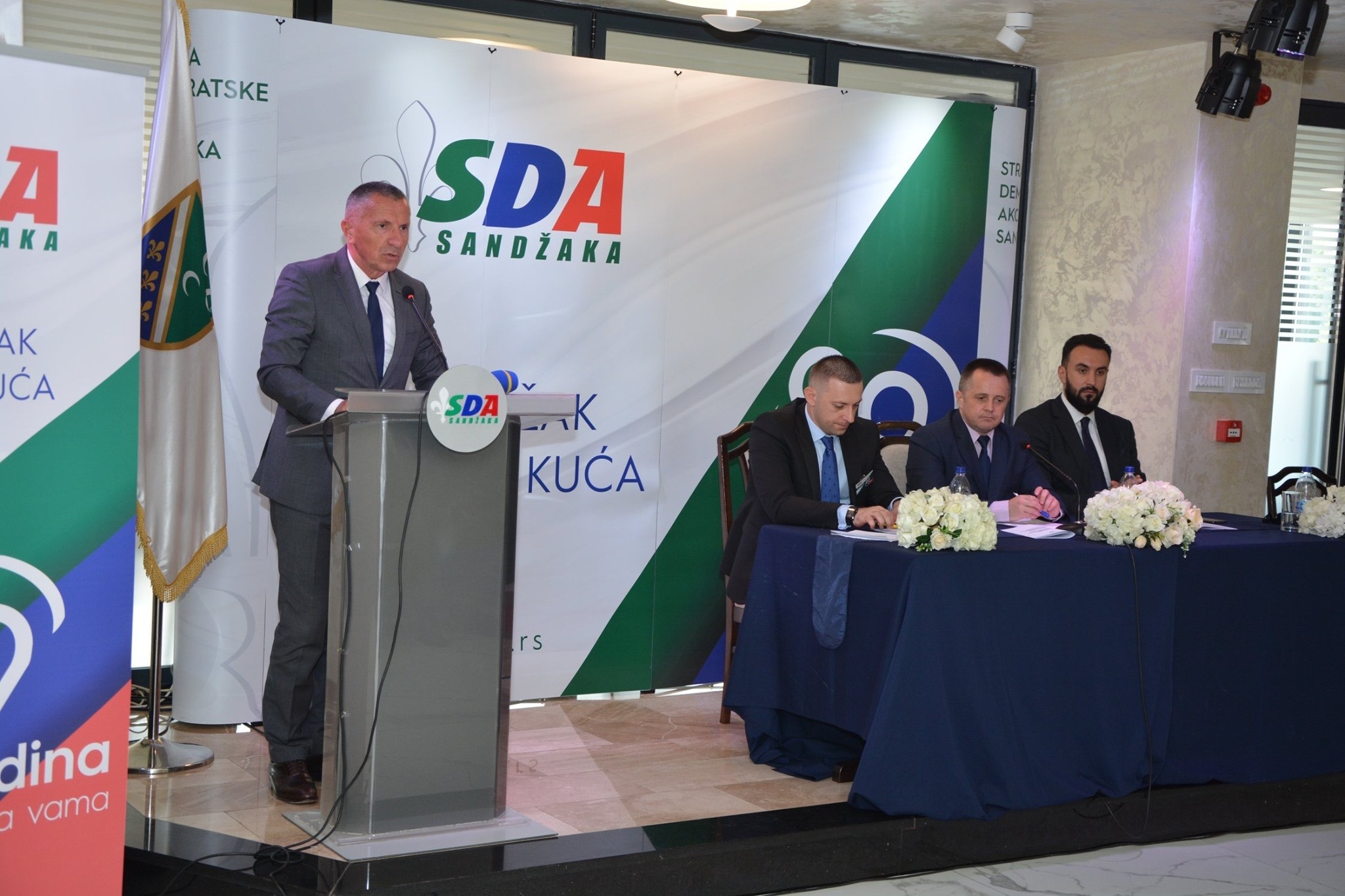 PAD-i miratoi platformë për zgjidhjen e statusit të Sanxhakut