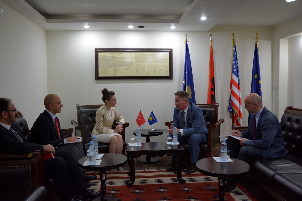 Turqia e gatshme të investojë në projektet me interes për Kosovën