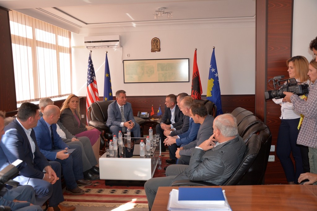 MI me projekt për rrugën Deçan - Plavë e cila lidhë Kosovën me Malin e Zi 