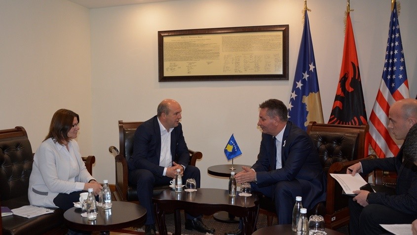 Ministria e Infrastrukturës do te përkrah Komunën e Novobërdës