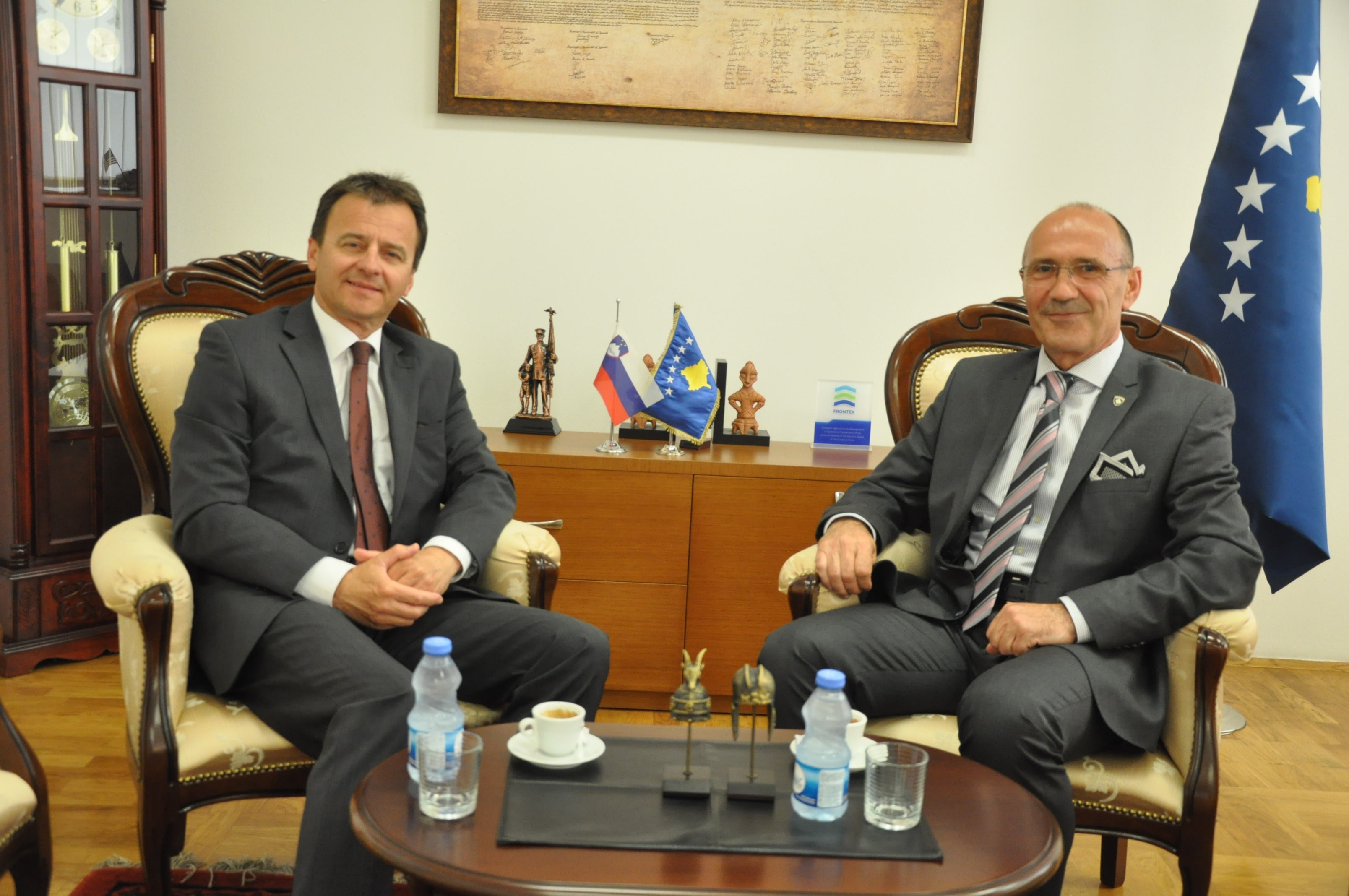 Ministri Gashi priti në takim ambasadorin e Sllovenisë në Kosovë 