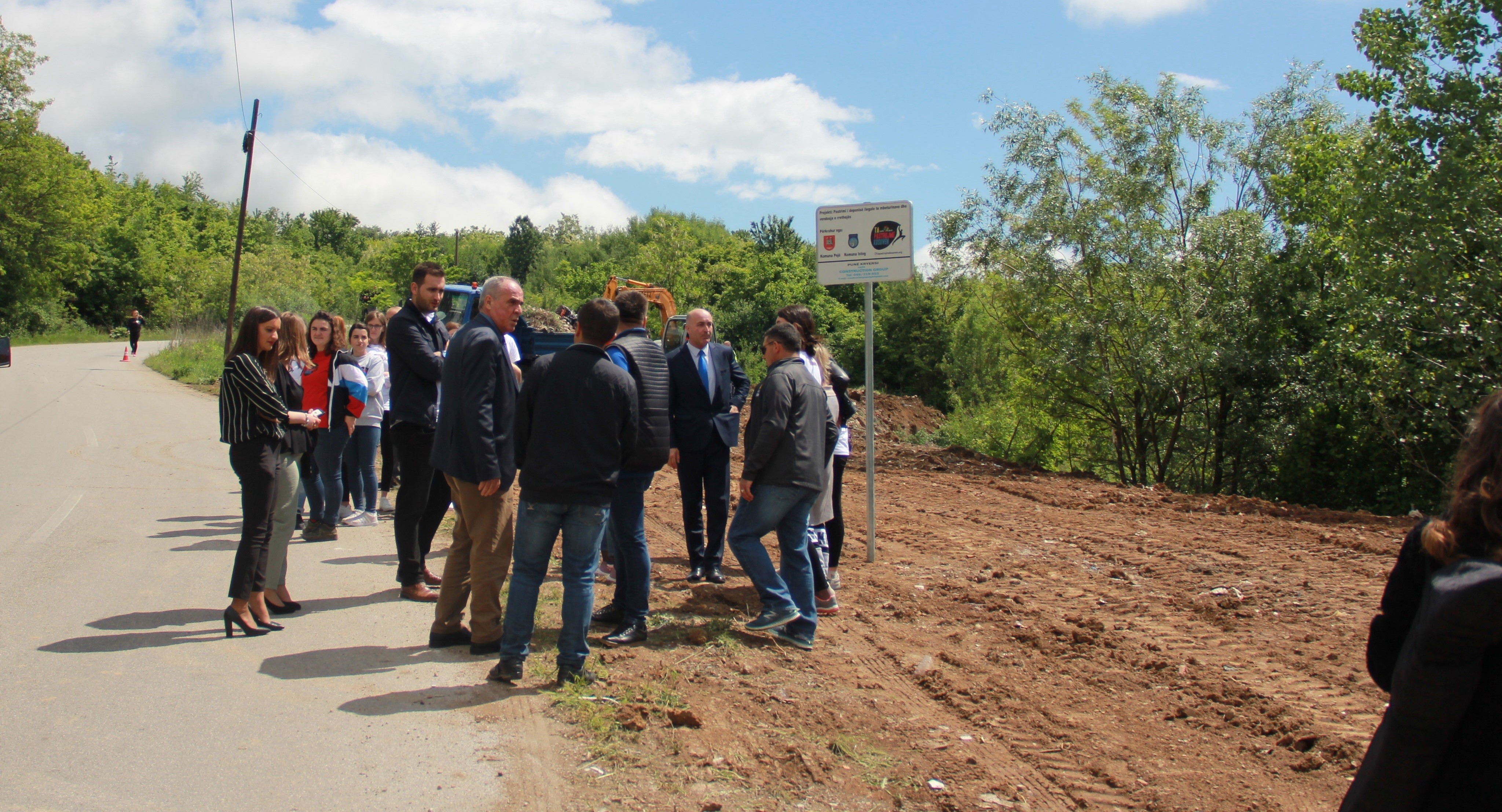 Bëhet pastrimi  i deponisë së mbeturinave në Dydesh