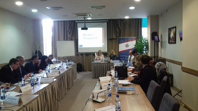 Përmbaruesit, noterët, ndërmjetësuesit dhe administratorët e falimentimit ndihmojnë gjykatat