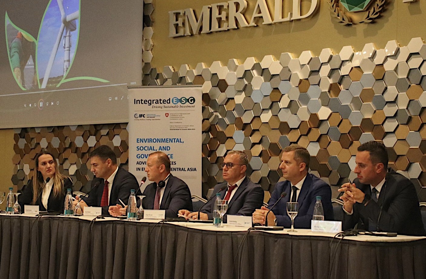 Nënshkruhet marrëveshje për promovimin e Financimit të Qëndrueshëm në sektorin bankar