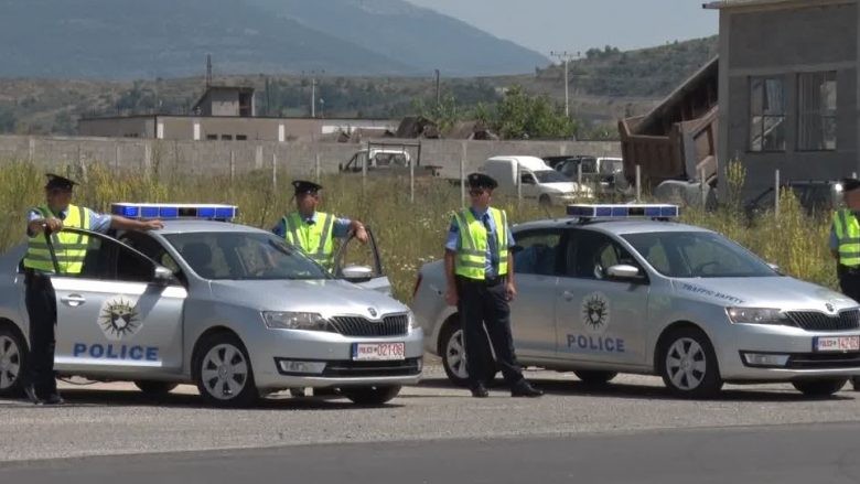 Intervenimi i policisë parandalon vet-hedhjen nga ura e autostradës një të ri