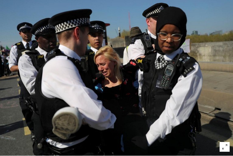 Protestat kundër ndryshimeve klimatike, arrestohen mbi 1000 persona në Londër