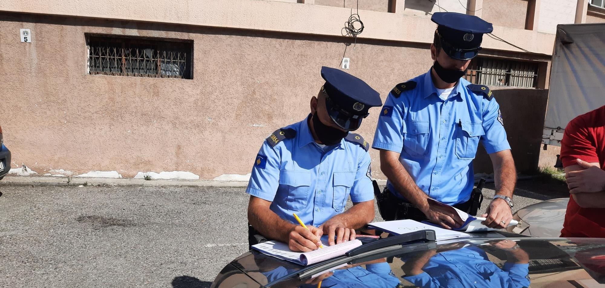 Policia ndalon ahengun në zbatimin e masave antiCovid