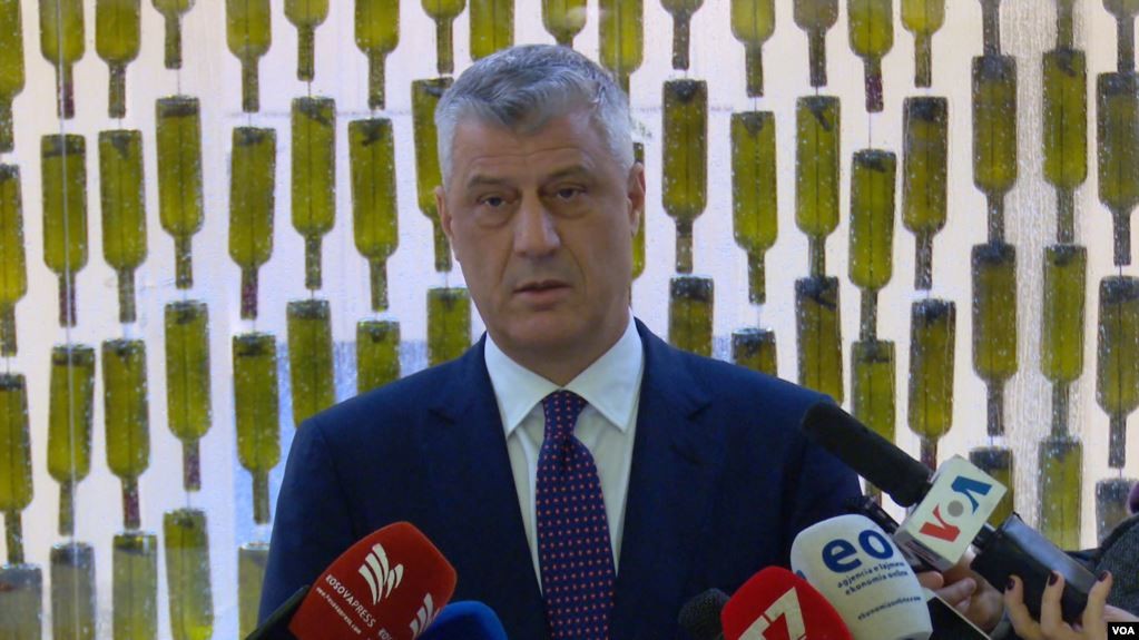 Presidenti Thaçi i jep Albin Kurtit mandatin për të krijuar qeverinë