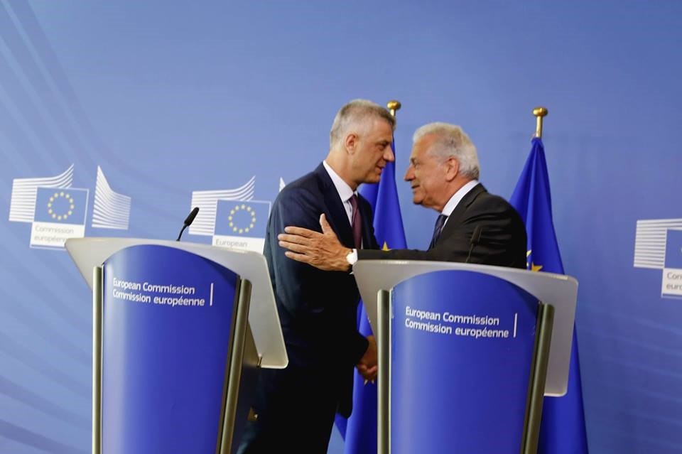Sot filloi shembja e murit të fundit të izolimit