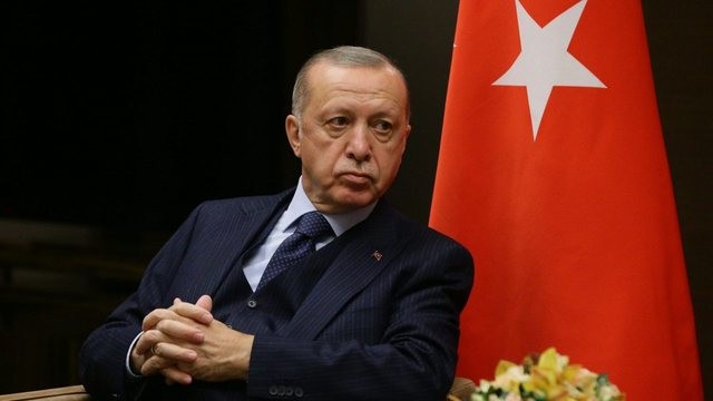 Erdogan në gjendje të keqe shëndetësore, sëmuret papritur në transmetim live