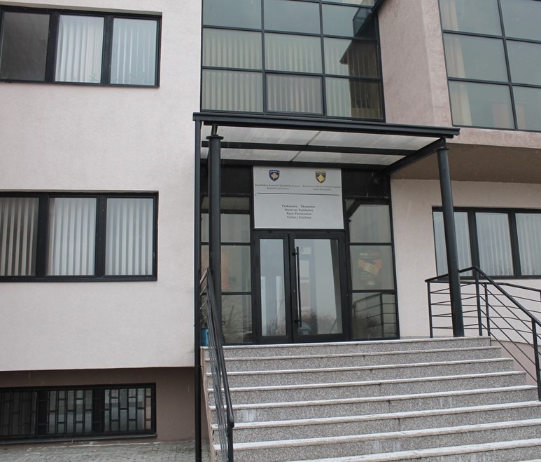 Prokuroria e Gjilanit akuzon policin R.SH për sulm seksual