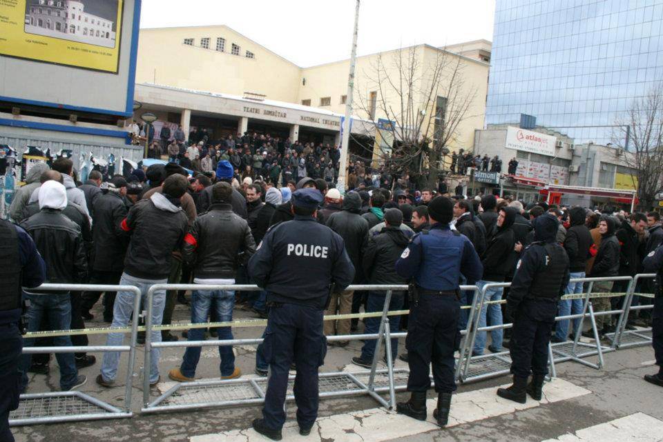 Protesta e Vetëvendosjes, marrin pjesë rreth 600 persona