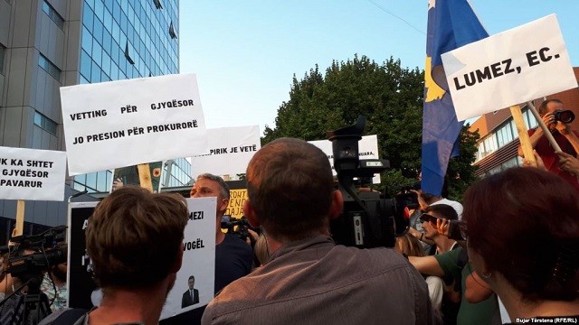 Organizatat e shoqërisë civile në përkrahje të protestës