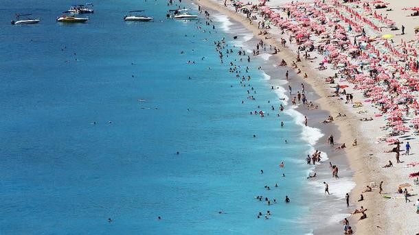 Numri i turistëve të huaj në Turqi rritet me 24 për qind  