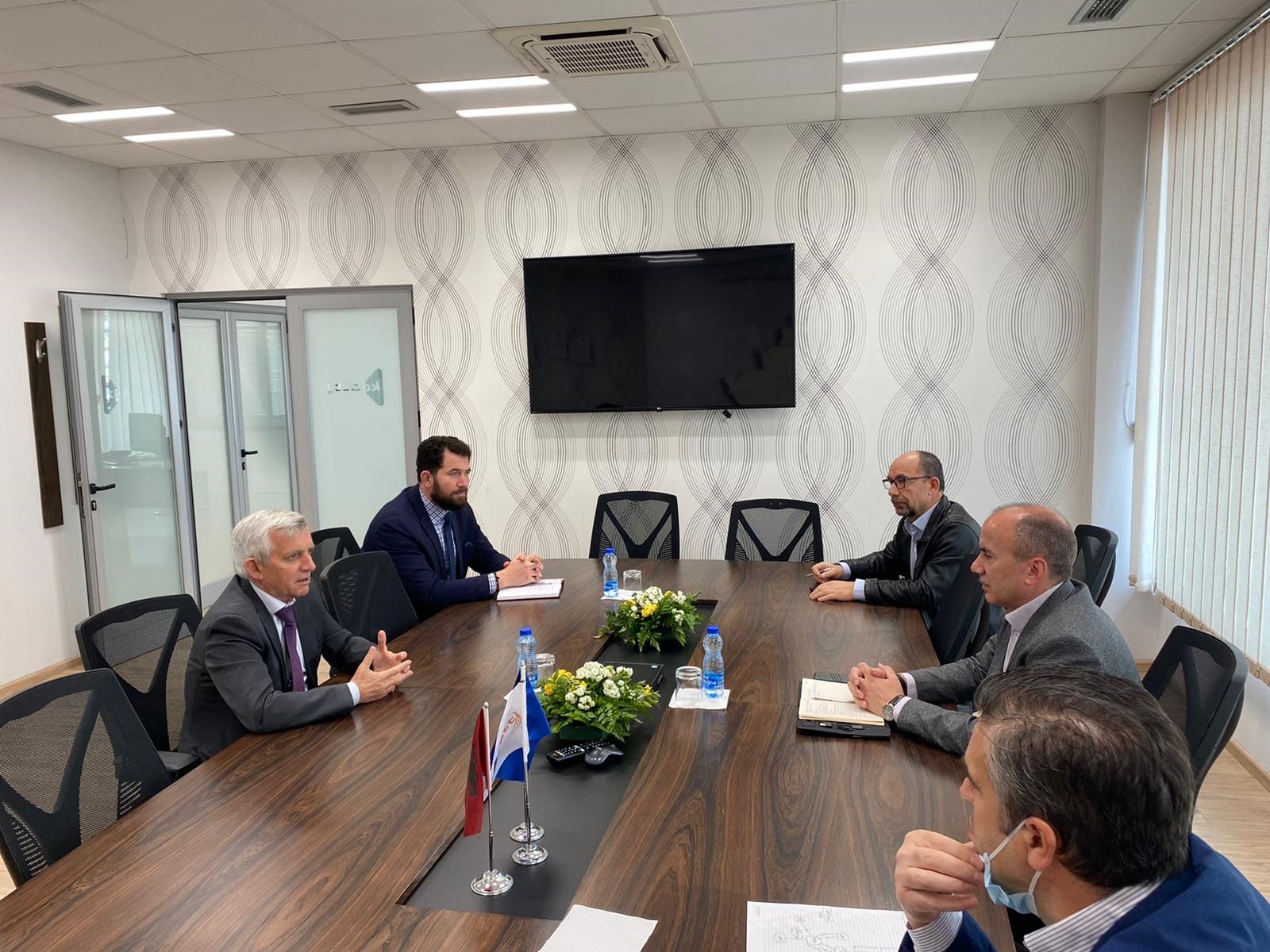 Kosova - Shqipëria gati për futjen në operim të linjës energjetike 400 kV