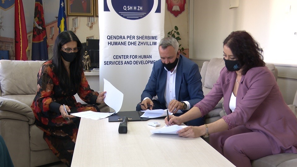 Hapet Qendra me bazë në komunitet në fshatin Magure