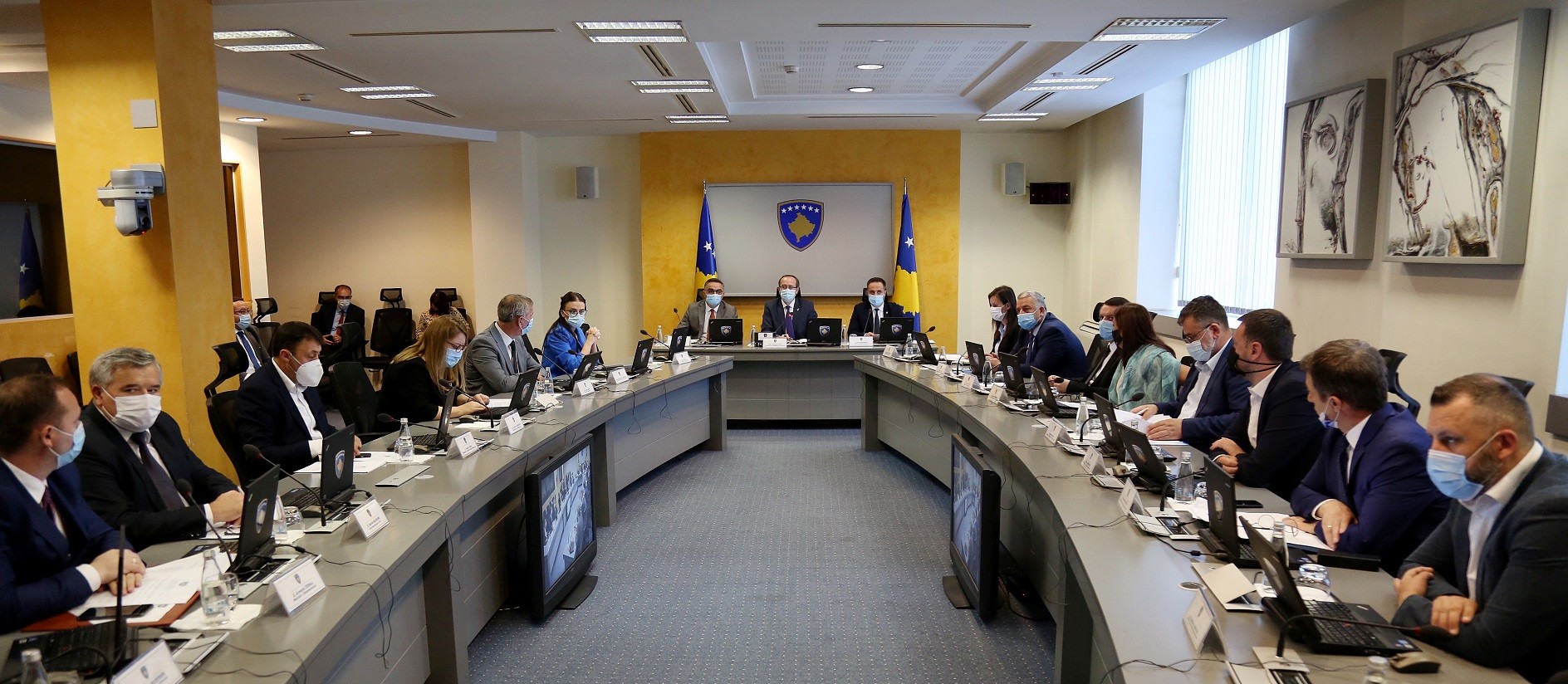 Qeveria miratoi vendimin për hapjen e kufijve shtetërorë me vendet fqinje