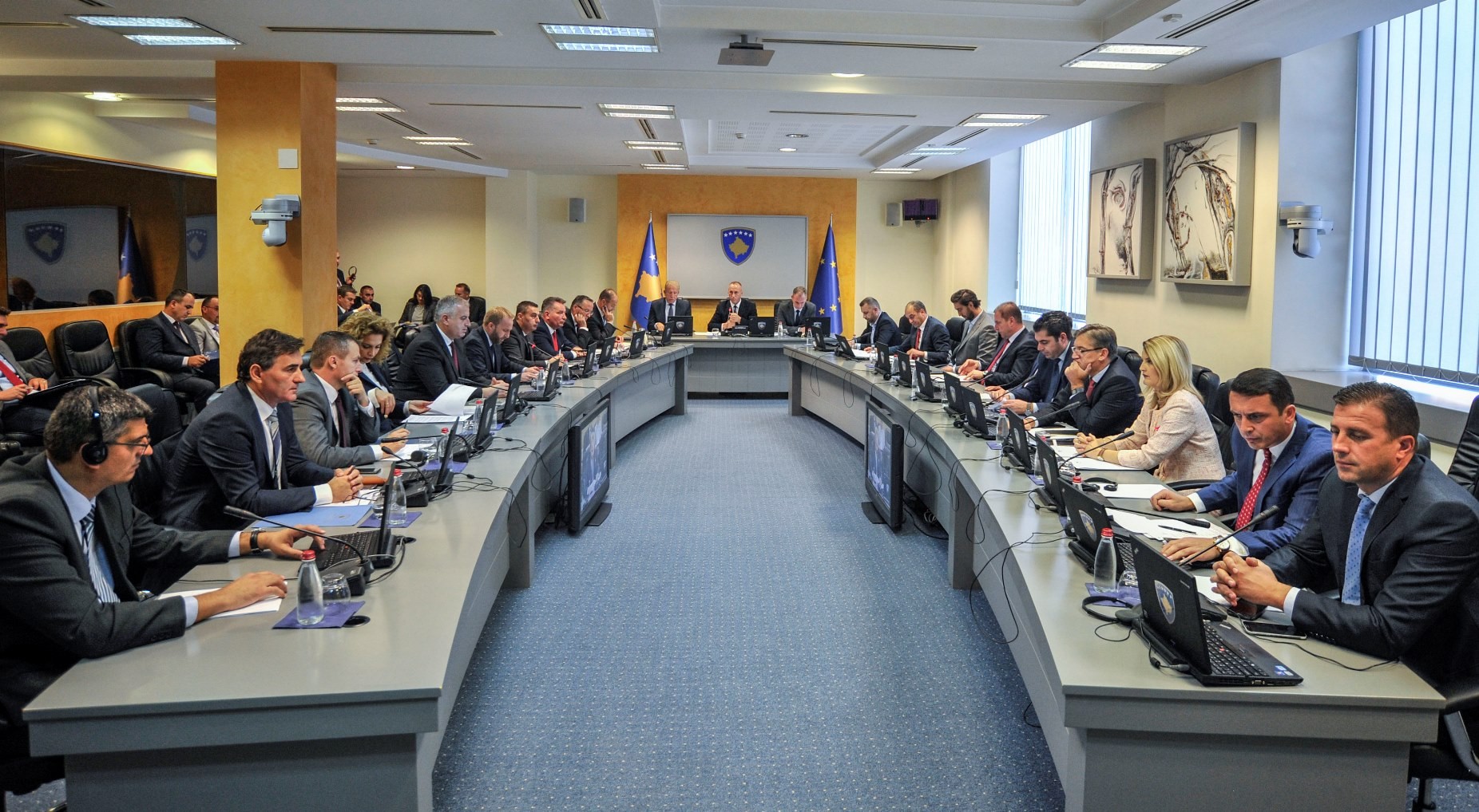Qeveria miraton Projektligjin për ndërmjetësim edhe Projektligjin për noterinë