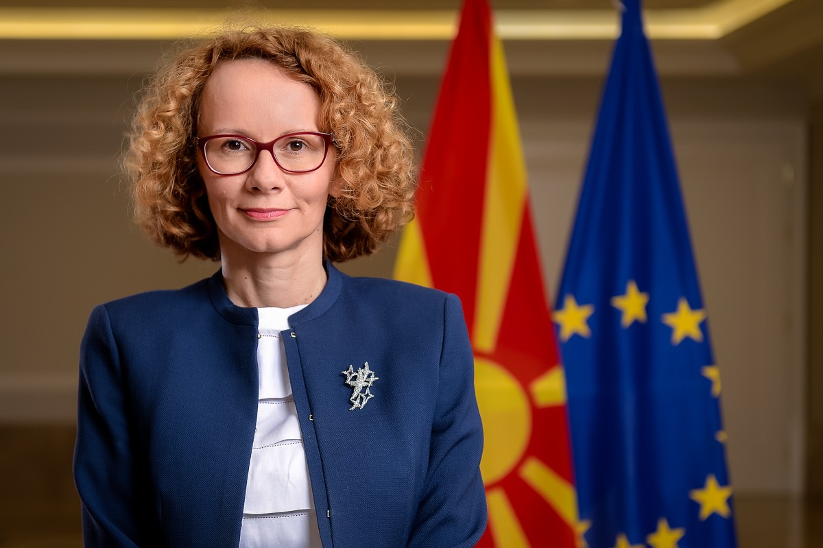 Ministrja e Mbrojtjes së Maqedonisë Radmila Shekerinska viziton MFSK-në