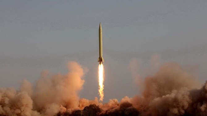 Irani testoi raketë të re balistike